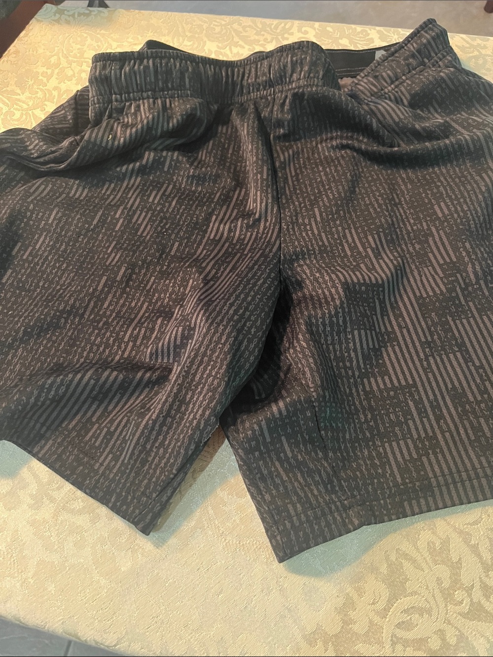 Nike Men's Black Subtle Pattern Athletic Shorts